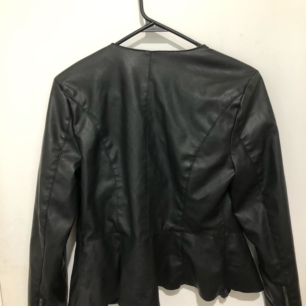 Leather jacket - Picture 2 of 4